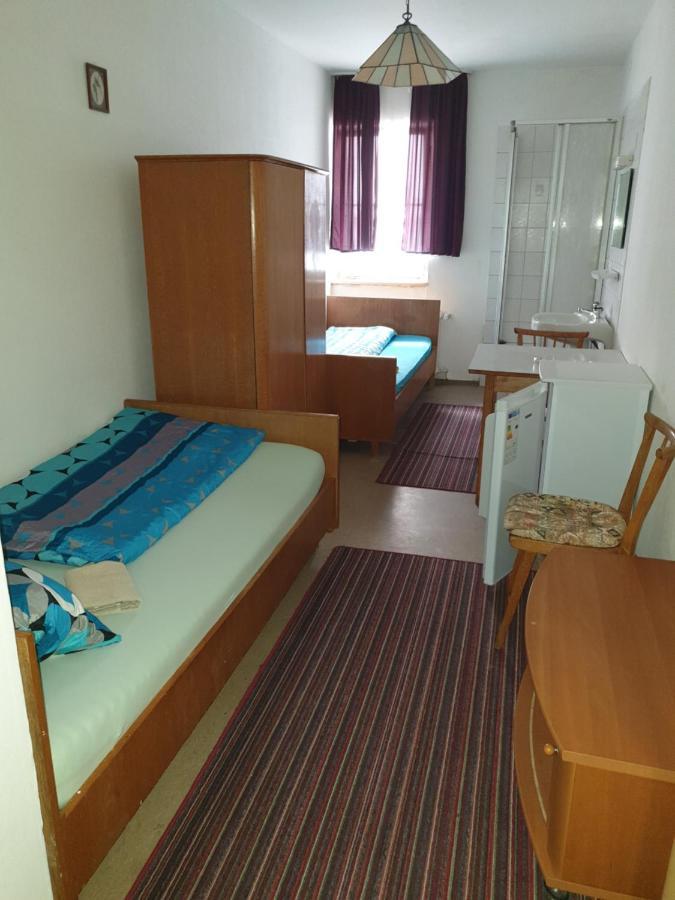 Hotel Pension Engel Pfullendorf Zewnętrze zdjęcie
